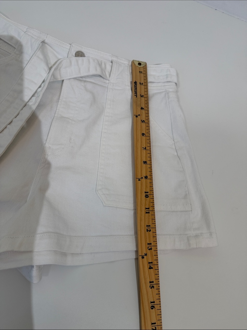 Veronica Beard Louvisa Short Size 29 White Denim EUC - Picture 5 of 10